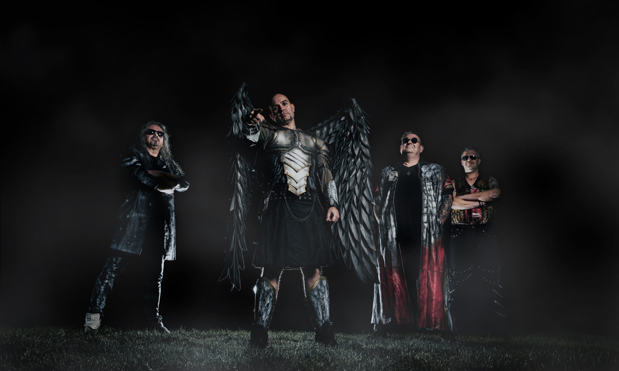 ERZENGEL Bandfoto 2025 – deutschsprachiger Prophetic Hardrock mit Flügel-Inszenierung