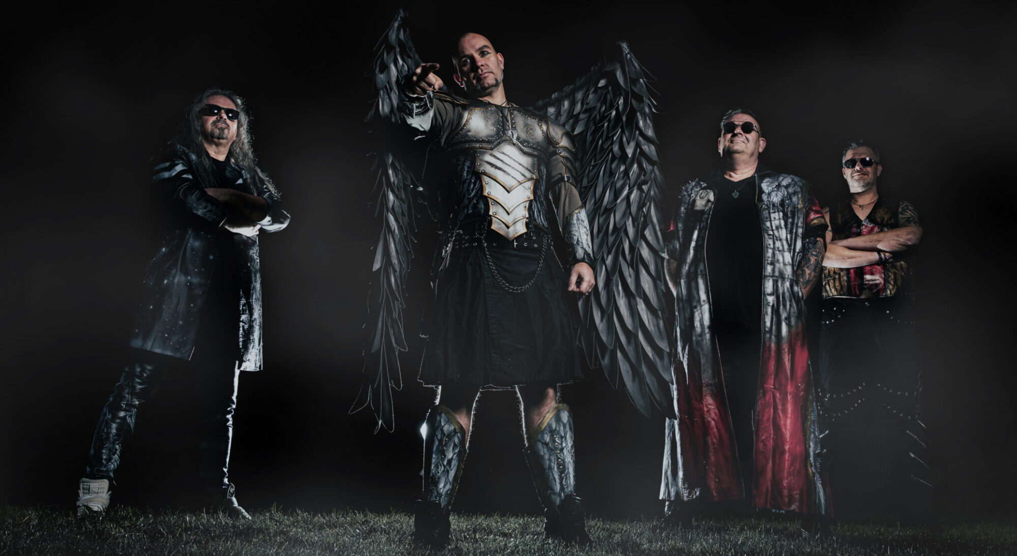 ERZENGEL Bandfoto 2025 – deutschsprachiger Prophetic Hardrock mit Flügel-Inszenierung